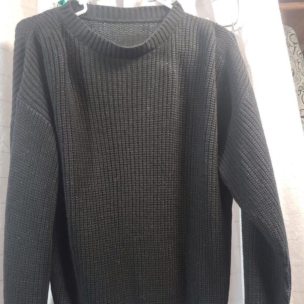 Womens Longsleeved Black Sweater size L